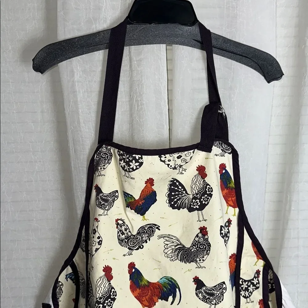 ULSTER WEAVERS Cream Navy Red Country Roosters Hens Cotton Apron with Pockets